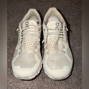 On Cloud 5 Slip On Sneaker Pearl/ White Women’s Size 7 US